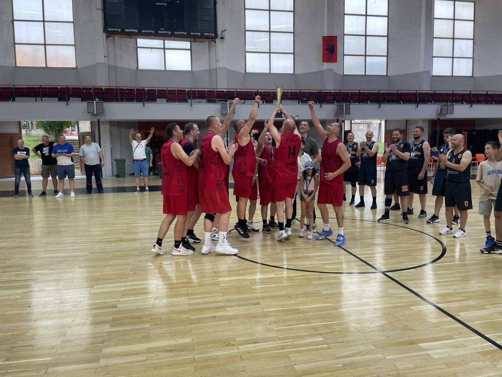 Vëllaznimi fiton Kupën te Veteranët